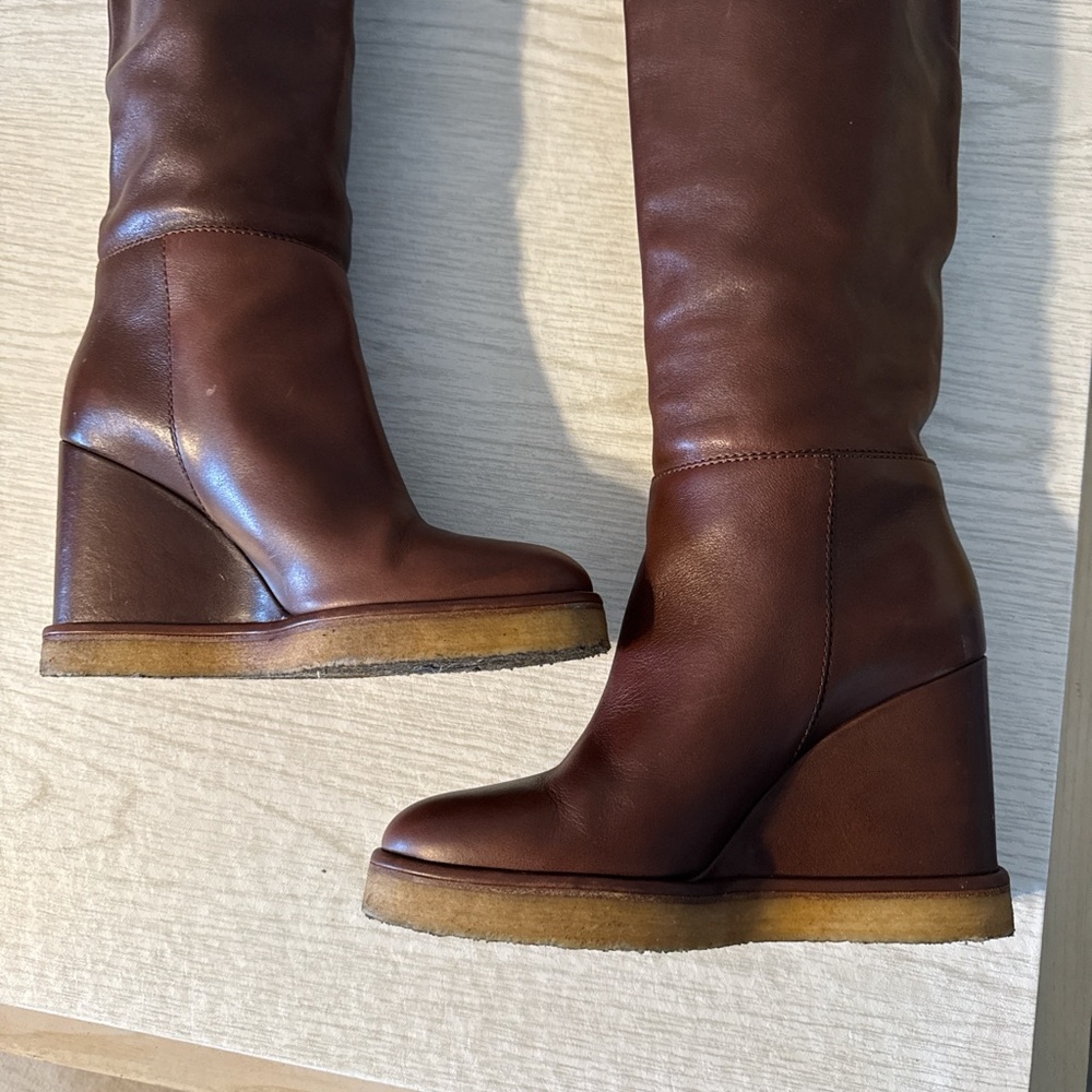 Celine - Picture 7 of 9